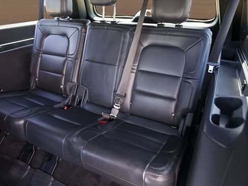 Used 2022 Lincoln Navigator L Reserve AWD/4WD image 24