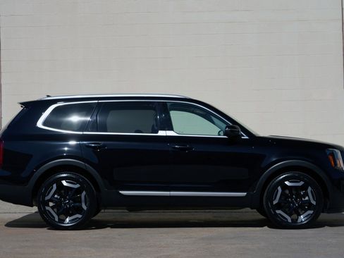Used 2025 Kia Telluride S image 53