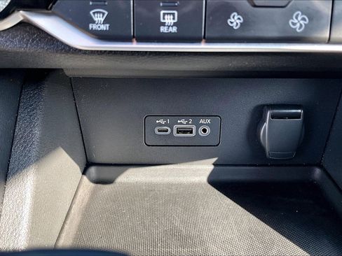 Used 2020 Nissan Sentra SR w/ Premium Package FWD image 16