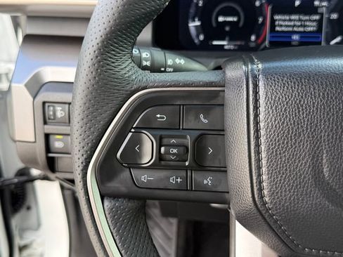 Used 2025 Toyota Tacoma TRD Off-Road image 18