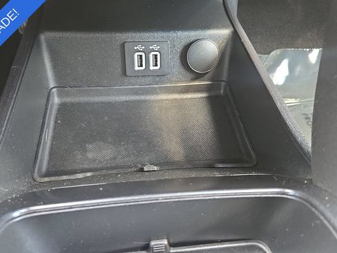 Used 2020 Ford Fusion SE FWD image 17