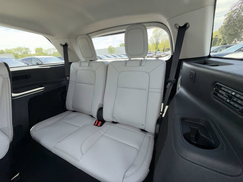 Used 2026 Lincoln Aviator 2WD image 27