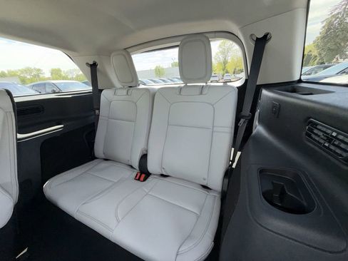 Used 2026 Lincoln Aviator 2WD image 27