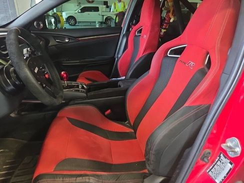 Used 2019 Honda Civic Type R image 8