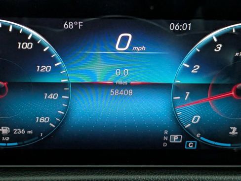 Certified 2021 Mercedes-Benz GLB 250 w/ Premium Package image 11