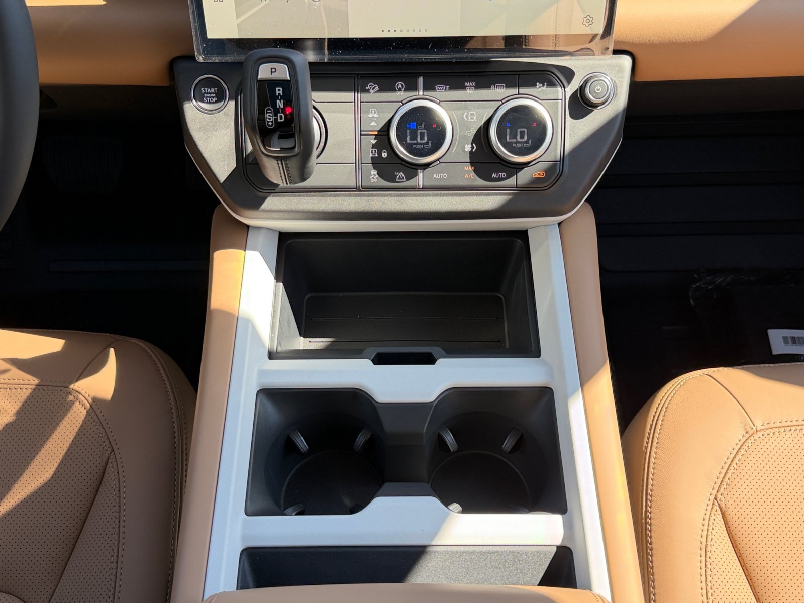 New 2026 Land Rover Defender 110 S AWD/4WD image 15