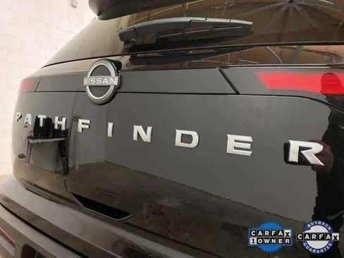 Used 2024 Nissan Pathfinder S image 96