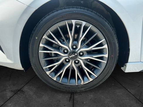 Used 2023 Kia Forte GT-Line w/ GT-Line Premium Package FWD image 15