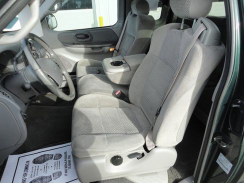 Used 2001 Ford F150 XLT image 4