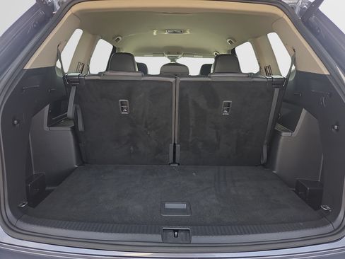Used 2025 Volkswagen Atlas SE AWD/4WD image 10