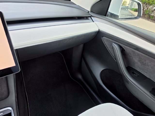 Used 2022 Tesla Model Y Performance AWD/4WD image 39