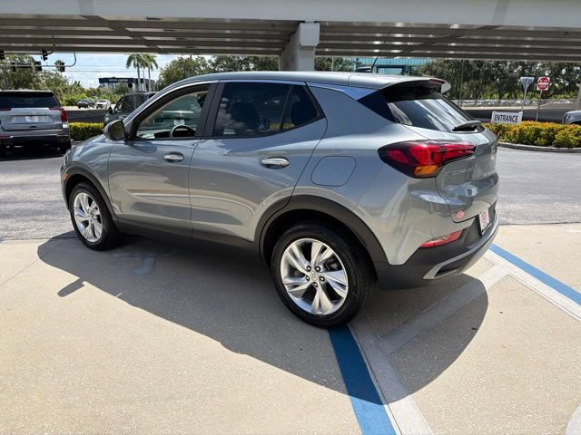 Used 2024 Buick Encore GX Preferred w/ Comfort Package AWD/4WD image 5