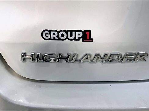 Used 2014 Toyota Highlander XLE image 31