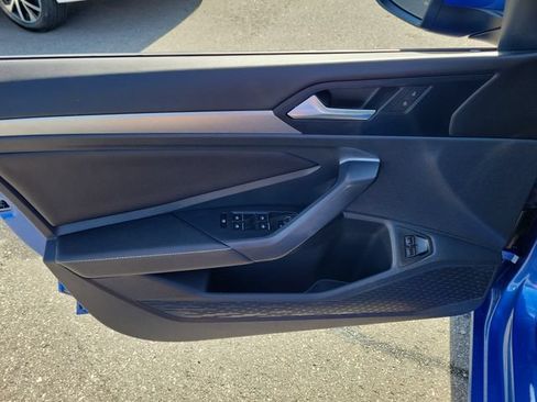 Certified 2024 Volkswagen Jetta SE w/ Panoramic Sunroof Package FWD image 13