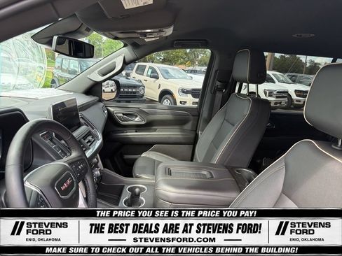 Used 2023 GMC Yukon XL SLT w/ SLT Luxury Package AWD/4WD image 14