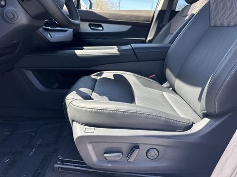 Used 2025 Nissan Murano Platinum w/ Cargo Package image 11