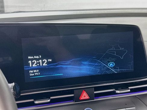 Used 2025 Hyundai Elantra SEL FWD image 27