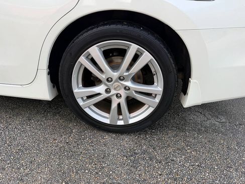 Used 2015 Nissan Altima 3.5 SL FWD image 39