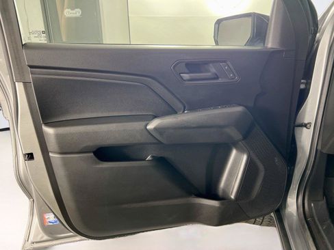 Used 2025 Chevrolet Colorado Trail Boss w/ Midnight Edition AWD/4WD image 20