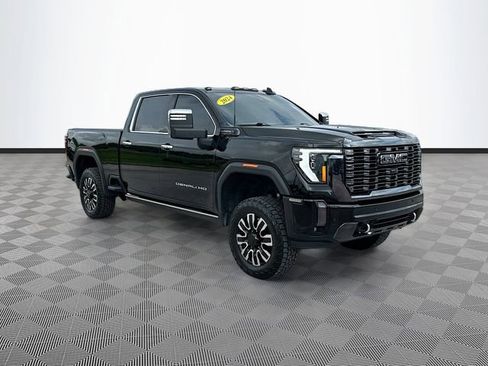 Used 2024 GMC Sierra 2500 Denali Ultimate AWD/4WD image 3