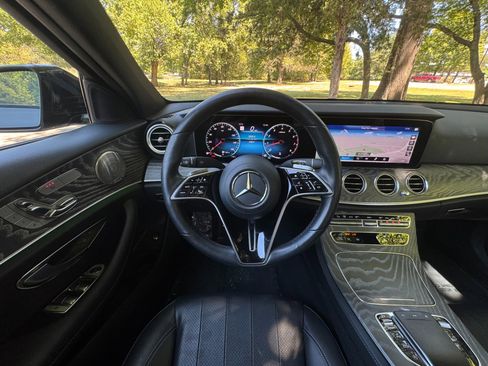 Used 2021 Mercedes-Benz E 350 4MATIC Sedan w/ Premium Package image 54