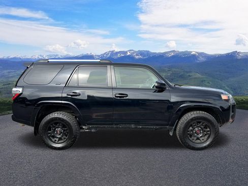 Certified 2023 Toyota 4Runner SR5 AWD/4WD image 7