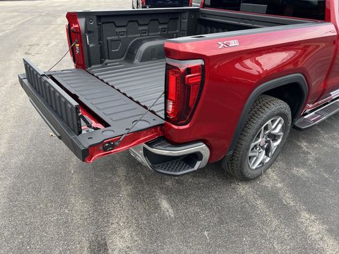 New 2026 GMC Sierra 1500 SLT image 52