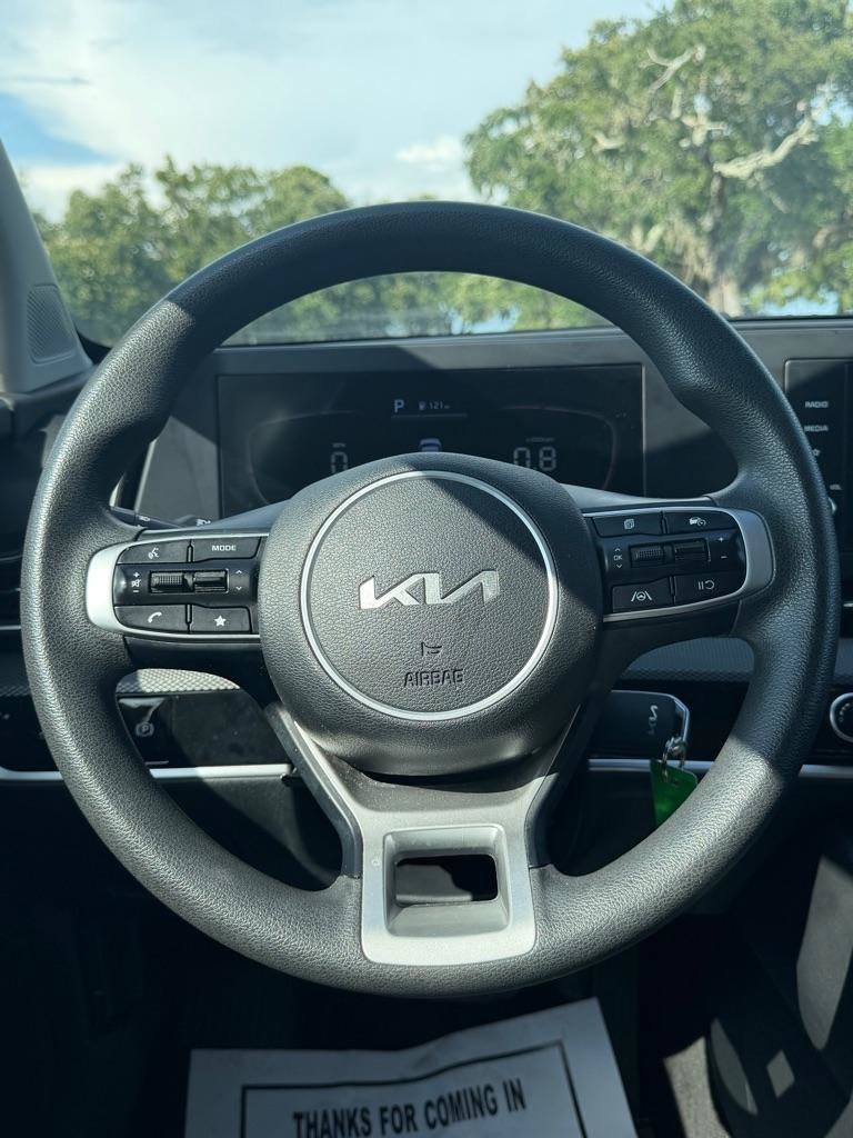 Used 2023 Kia Sportage LX FWD image 19