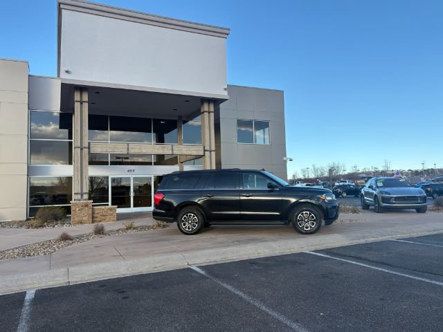 Used 2024 Ford Expedition Max XLT AWD/4WD image 2