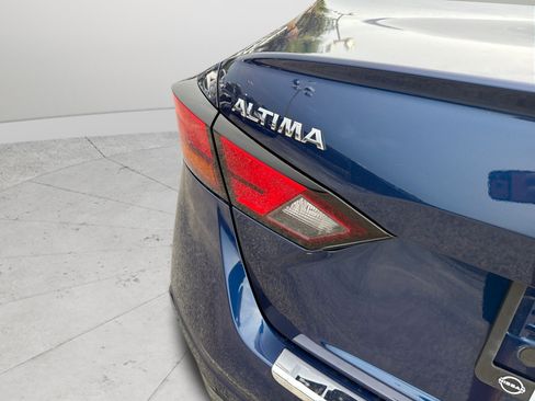 Used 2021 Nissan Altima 2.5 SR w/ SR Premium Package FWD image 36