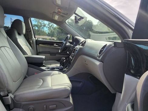 Used 2017 Buick Enclave Leather FWD image 26
