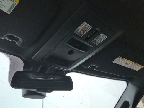 Used 2018 RAM 1500 Limited image 27