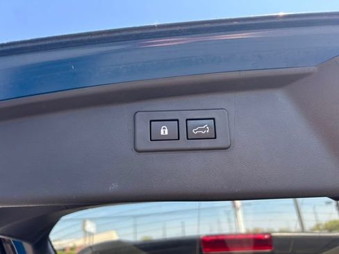 Used 2022 Subaru Outback Wilderness AWD/4WD image 11