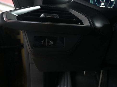 Used 2024 Audi RS e-tron GT image 25