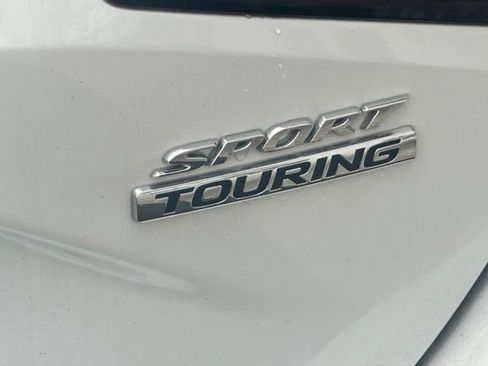 Used 2024 Honda Civic Sport Touring image 4