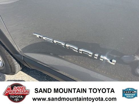 Used 2025 GMC Terrain Elevation FWD image 8