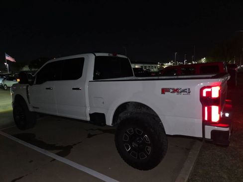 Used 2024 Ford F250 Platinum image 4