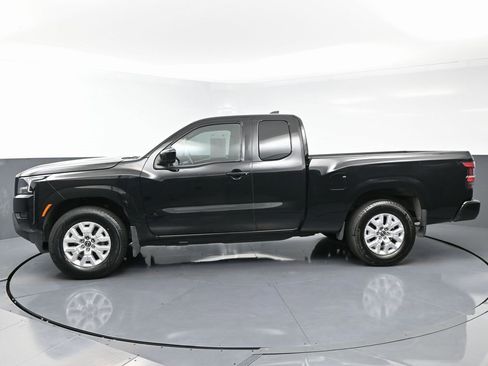 Used 2023 Nissan Frontier SV w/ Tow Package image 6