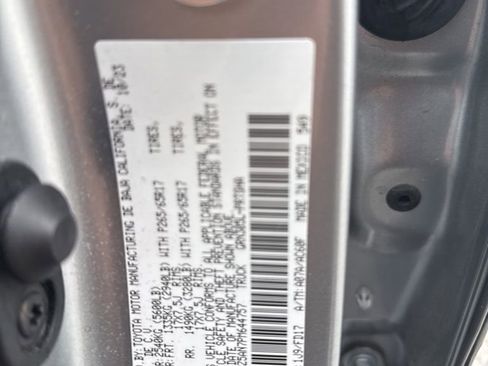 Used 2023 Toyota Tacoma TRD Sport w/ Technology Package image 11