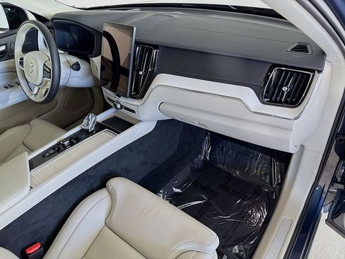 Certified 2026 Volvo XC60 B5 Ultra w/ Protection Package Premier AWD/4WD image 31