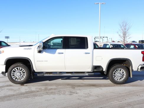 Used 2020 Chevrolet Silverado 2500 High Country image 4