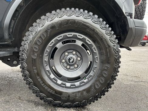 Used 2024 Ford Bronco Badlands image 31