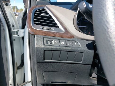 Used 2018 Hyundai Santa Fe Sport w/ 2.4L Value Package 02 image 26