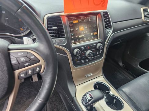 Used 2015 Jeep Grand Cherokee Limited w/ Luxury Group II AWD/4WD image 30