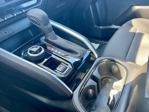 Used 2024 Chevrolet Colorado Trail Boss w/ Technology Package image 14