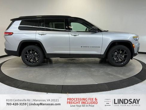 New 2025 Jeep Grand Cherokee L Limited w/ Trailer Tow Package AWD/4WD image 4