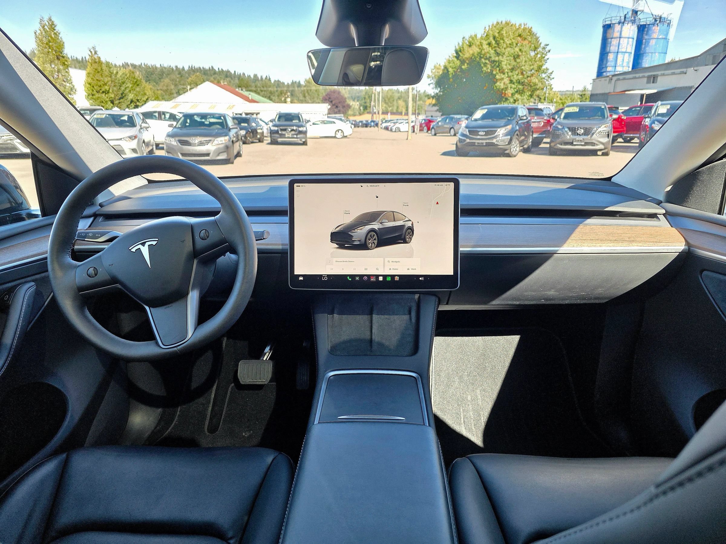 Used 2024 Tesla Model Y Long Range AWD/4WD image 19