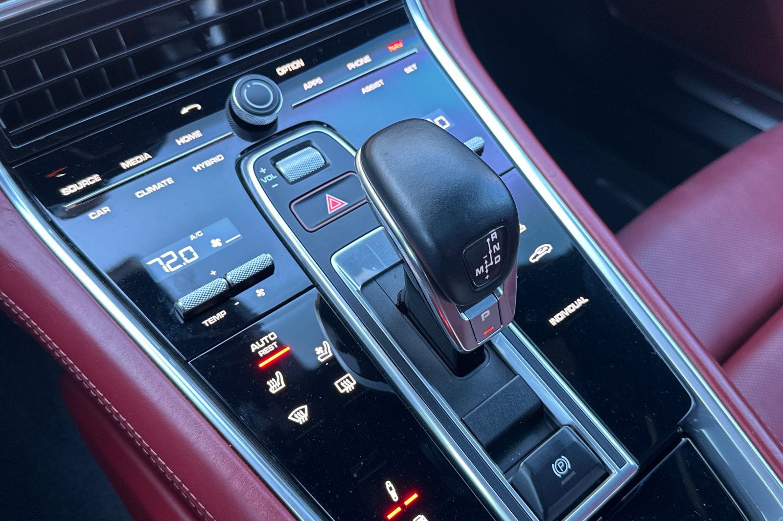 Used 2019 Porsche Panamera 4 AWD/4WD image 26
