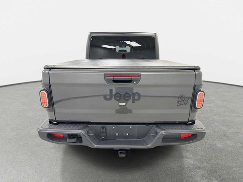 Used 2023 Jeep Gladiator Sport AWD/4WD image 17