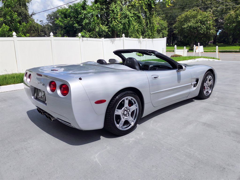 Used 1999 Chevrolet Corvette Convertible w/ Memory Pkg RWD image 8